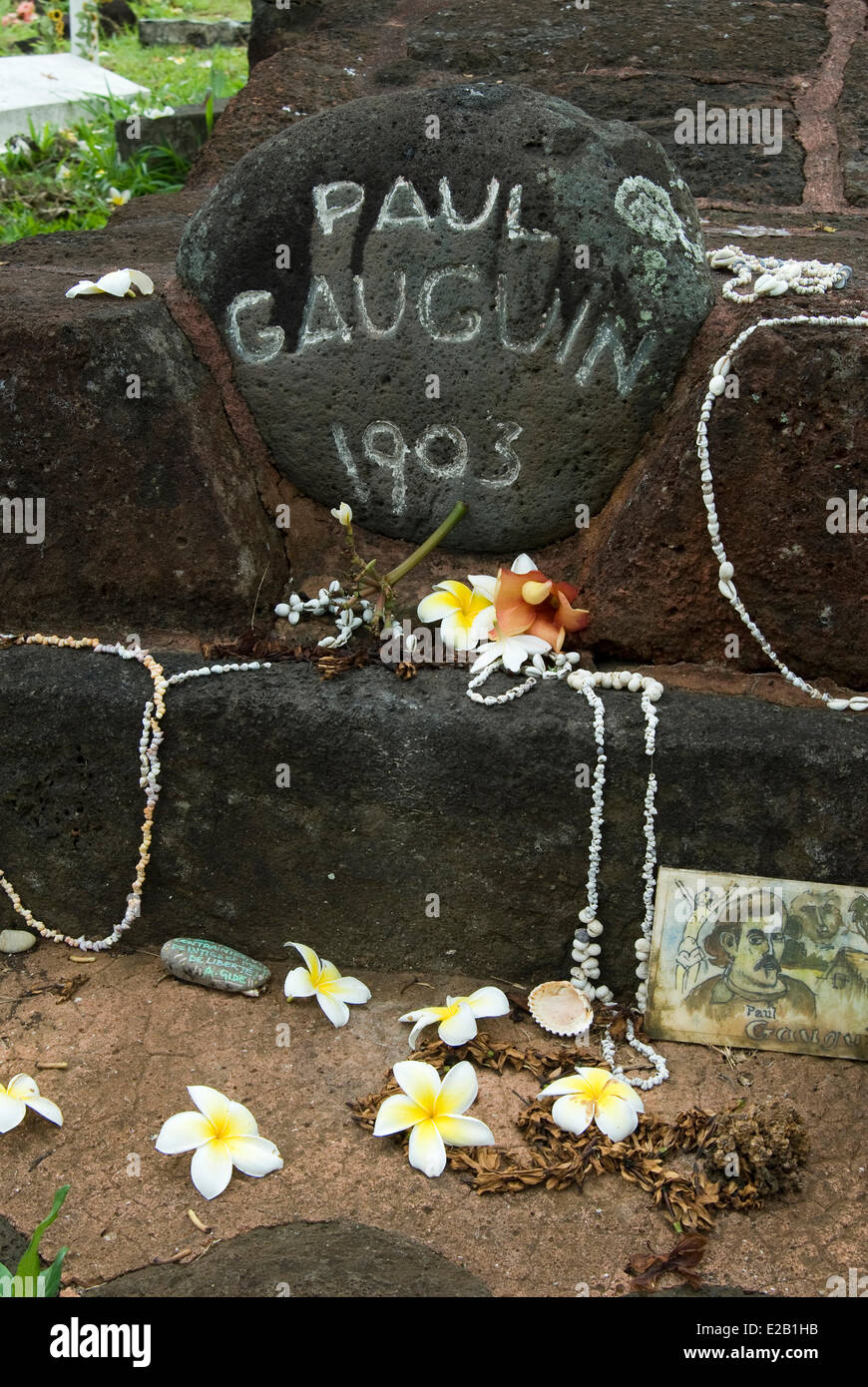 Hiva Oa, Marquesas-Inseln, Frankreich, Französisch-Polynesien-Insel, Atuona, Calvary Cemetery, Grab des Malers Paul Gauguin Stockfoto