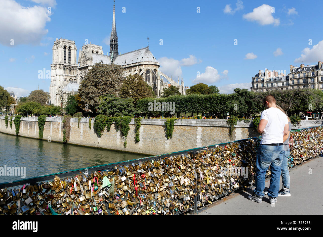 Frankreich, Paris, Pont de l'Archeveche, der West-Geländer der Brücke, die Liebe Schlösser sind Sperren der liebenden Paare hängen Stockfoto