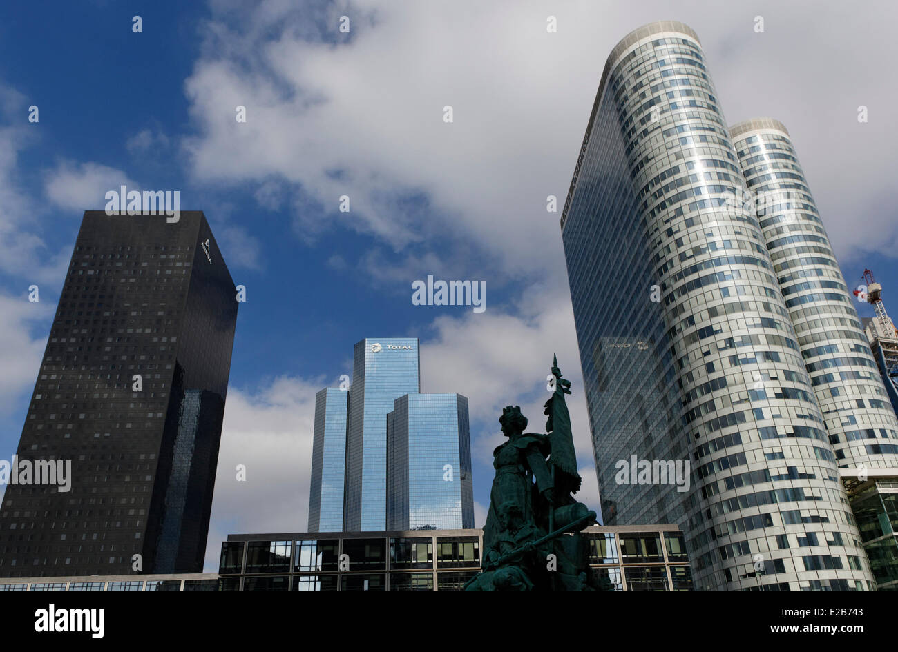 Frankreich, Hauts-de-Seine, La Défense, Coeur Wehrtürme vom Architekten Jean Paul Viguier, Areva und insgesamt Türme, La Defense de Stockfoto