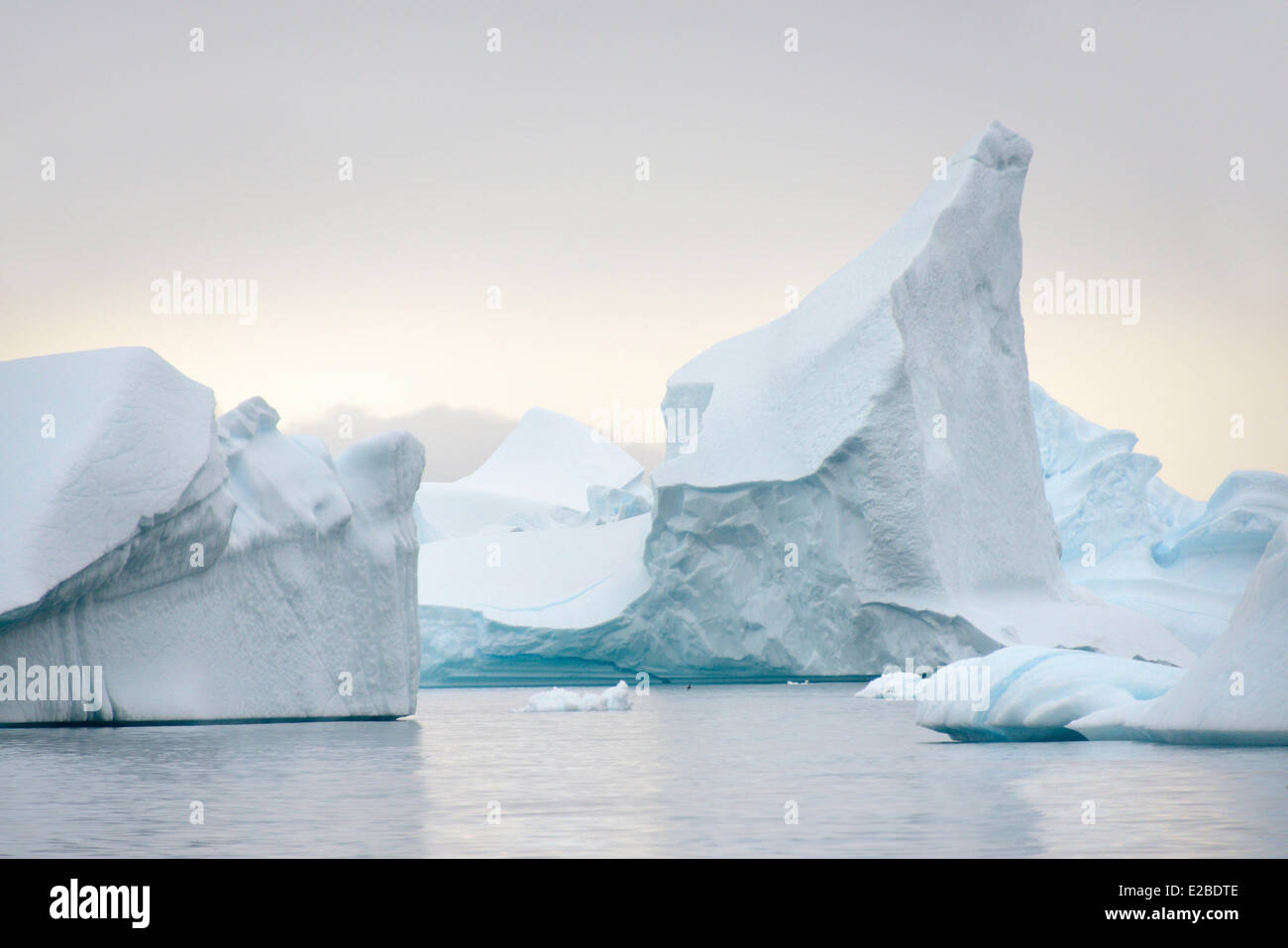 Grönland, Melville Bay, Cape York, Eisberge driften Stockfoto