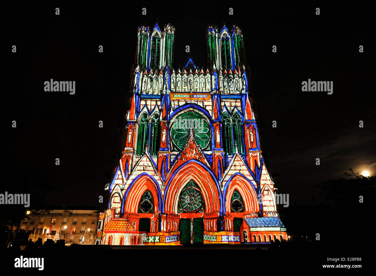 Frankreich, Marne, Reims, Kathedrale Notre-Dame als Weltkulturerbe der UNESCO, Ton- und Lichtschau träumt von Farben erstellt durch gelistet Stockfoto