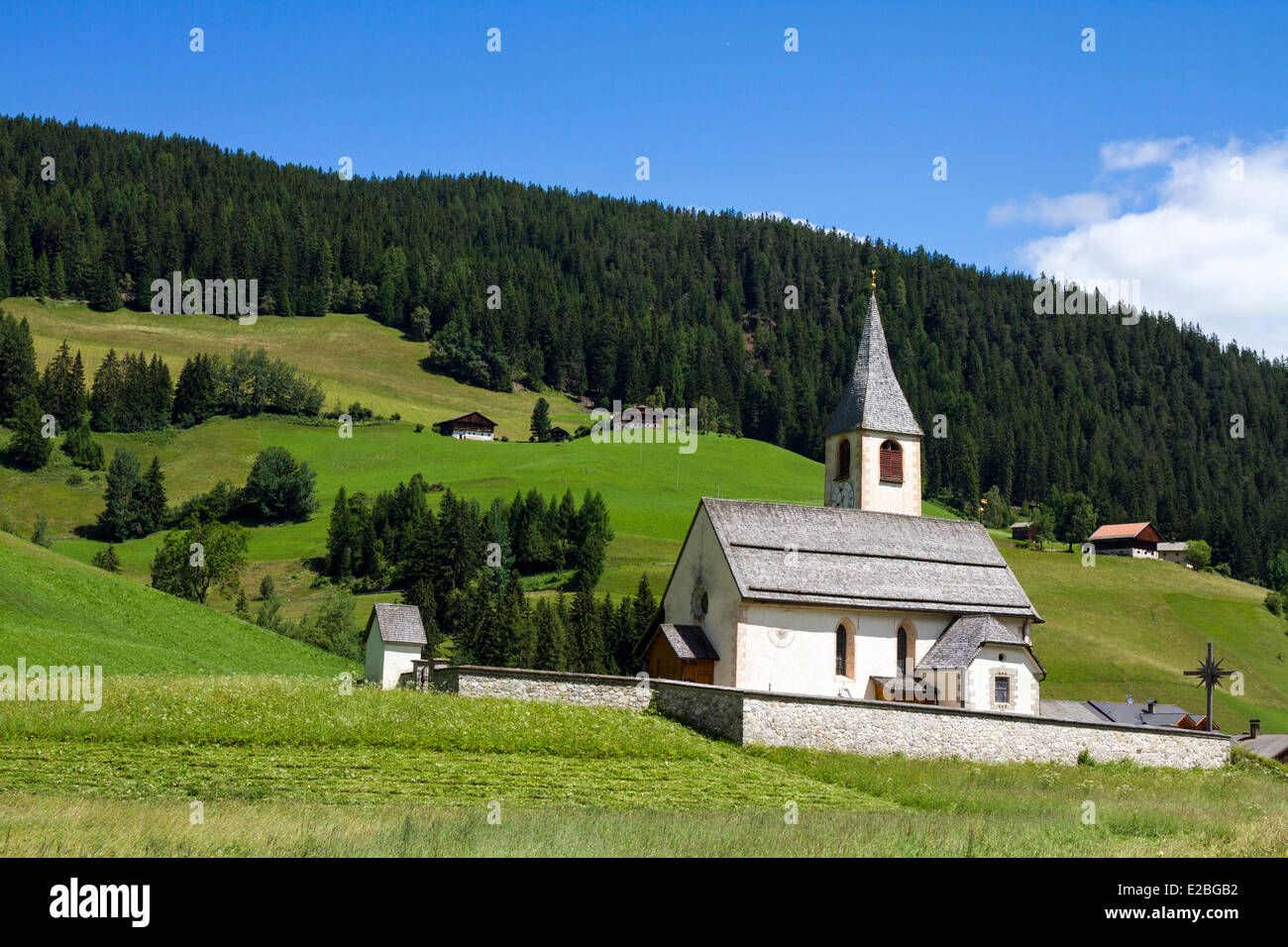 Italien, Trentino-Südtirol, Bozen Provinz, Dolomiten, Reithose, Kapelle von San Vito Stockfoto