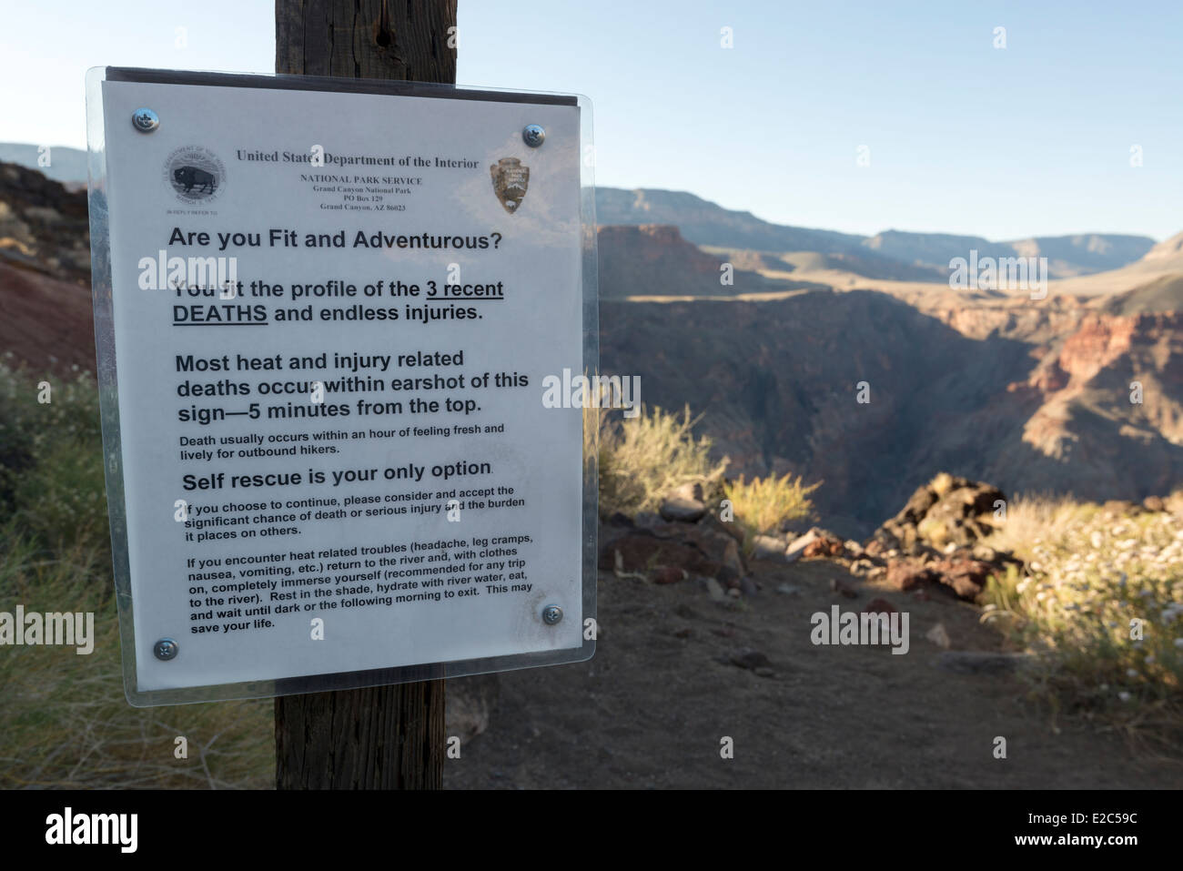 Beachten Sie Warnung Wanderer von Hitze und Verletzungen verursachten Todesfälle auf der Lava Falls Route in Grand Canyon Nationalpark in Arizona. Stockfoto