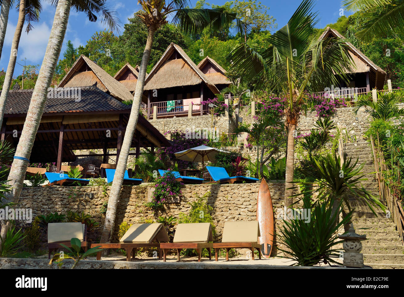 Indonesien, Bali, Nusa Lembongan Insel, Luxus-Hotels und Restaurants auf dem Hügel Süd Jungutbatu Stockfoto