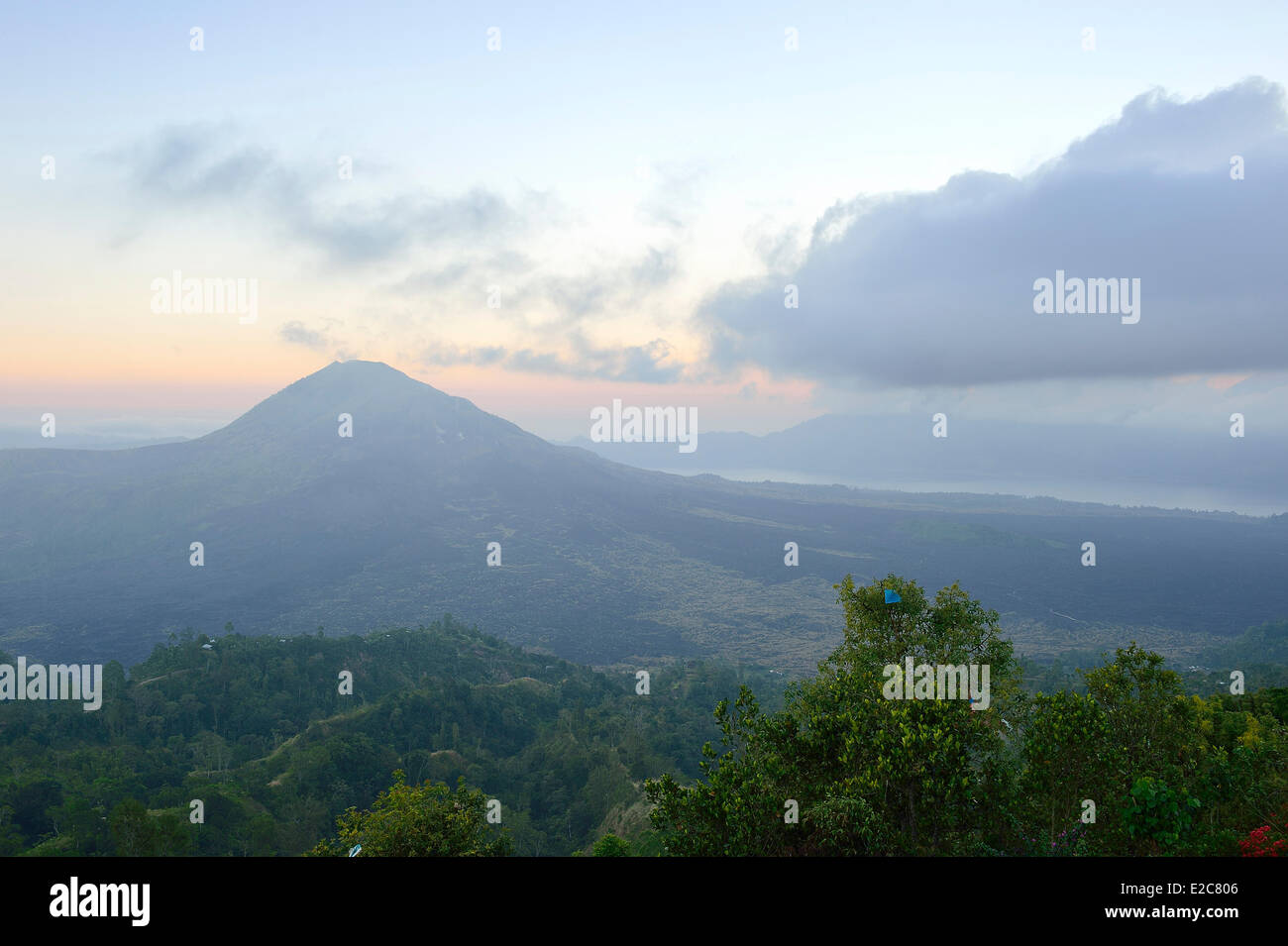 Indonesien, Bali, Kintamani Bereich, Gunung Batur Vulkan und die caldera Stockfoto
