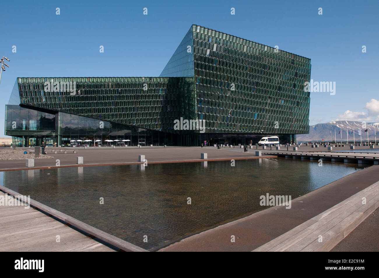 Island, Reykjavik, Harpa Konzerthaus und Konferenzzentrum von Henning Larsen Architects Firma und Künstlers Olafur Eliasson Stockfoto