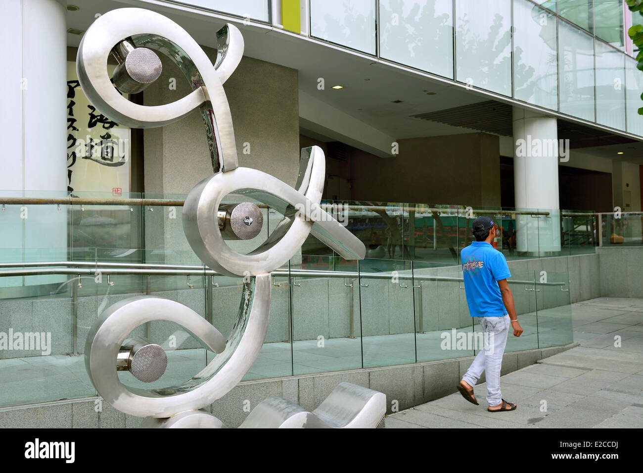 Singapur, Kunstwerk vor dem Einkaufszentrum Central am Clarke Quay Stockfoto