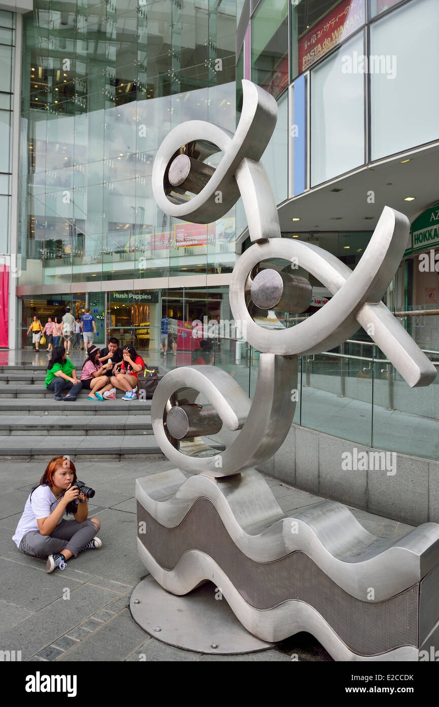 Singapur, Kunstwerk vor dem Einkaufszentrum Central am Clarke Quay Stockfoto