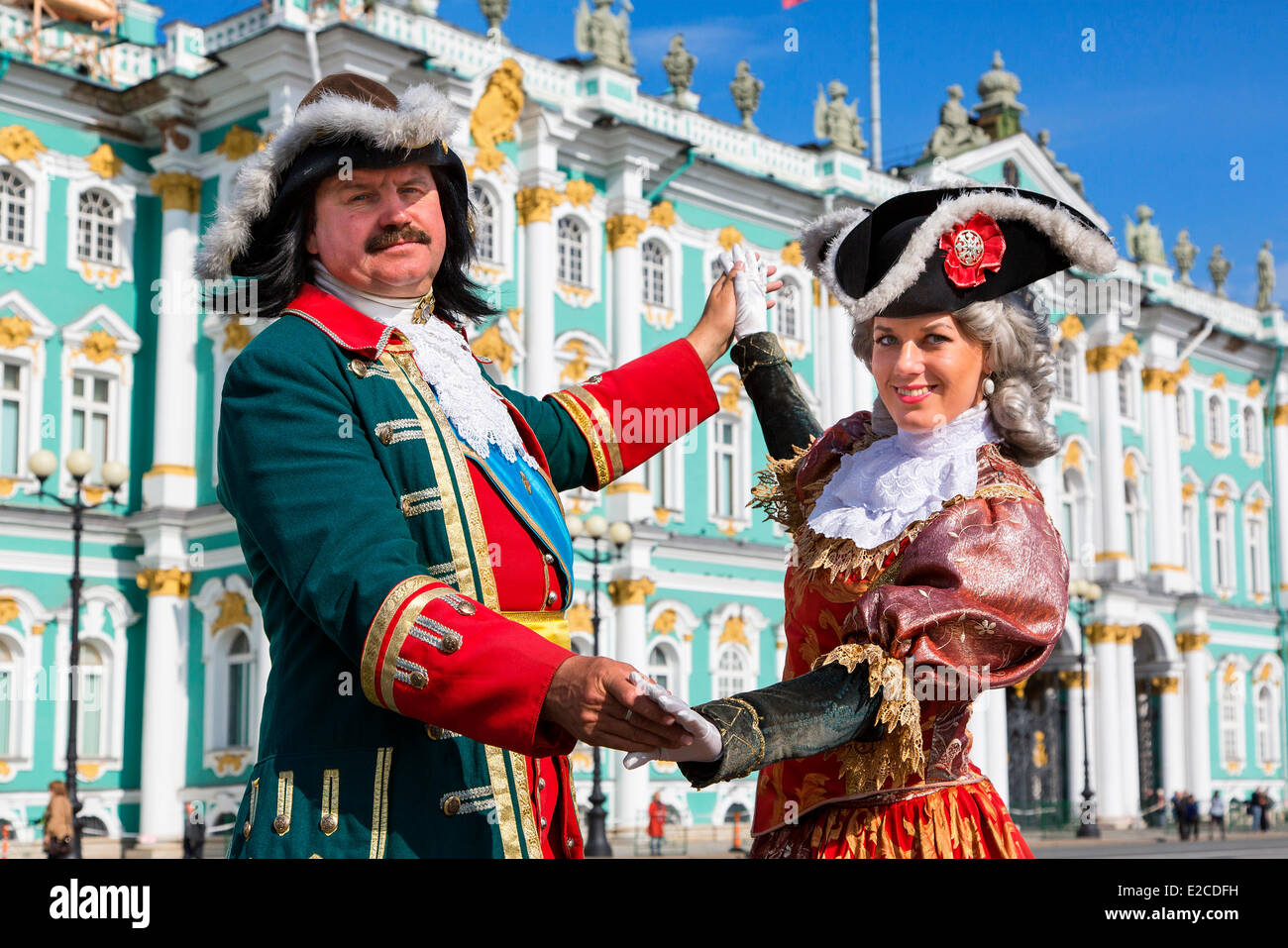 Russland, Sankt Petersburg, Weltkulturerbe von UNESCO, Dwortsowaja Quadrat, Straßenkünstler vor dem Winterpalast Stockfoto