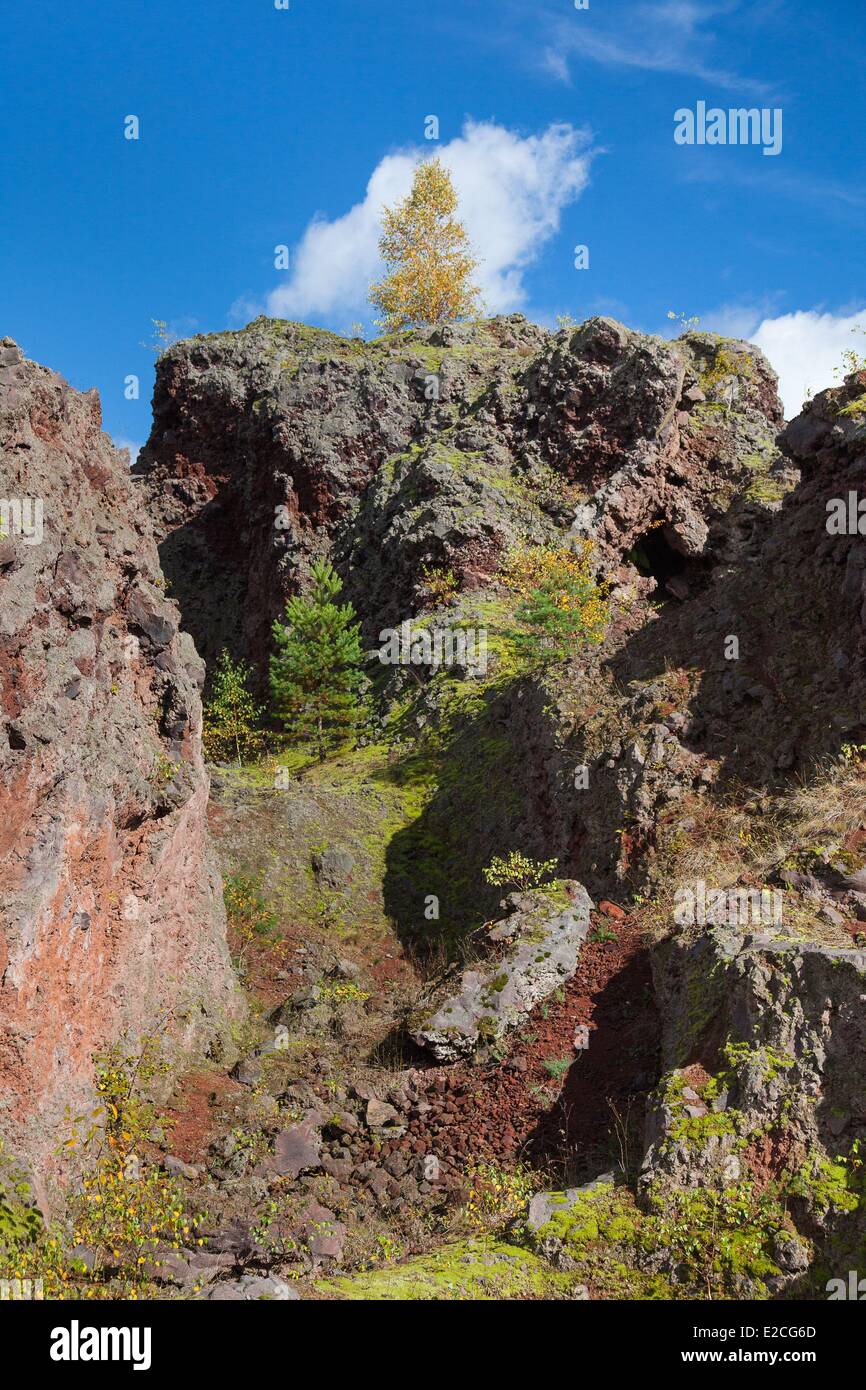 Frankreich, Puy de Dome, Parc Naturel Regional des Vulkane d ' Auvergne (Auvergne Vulkane Naturpark), Chaine des Puys, Saint unsere Les Roches, Leptegy Vulkan, pädagogische Website öffentlich zugänglich Ansatz die Geschichte von der Kette Durchreise, Deich, Felsen in den vulkanischen Kamin Stockfoto