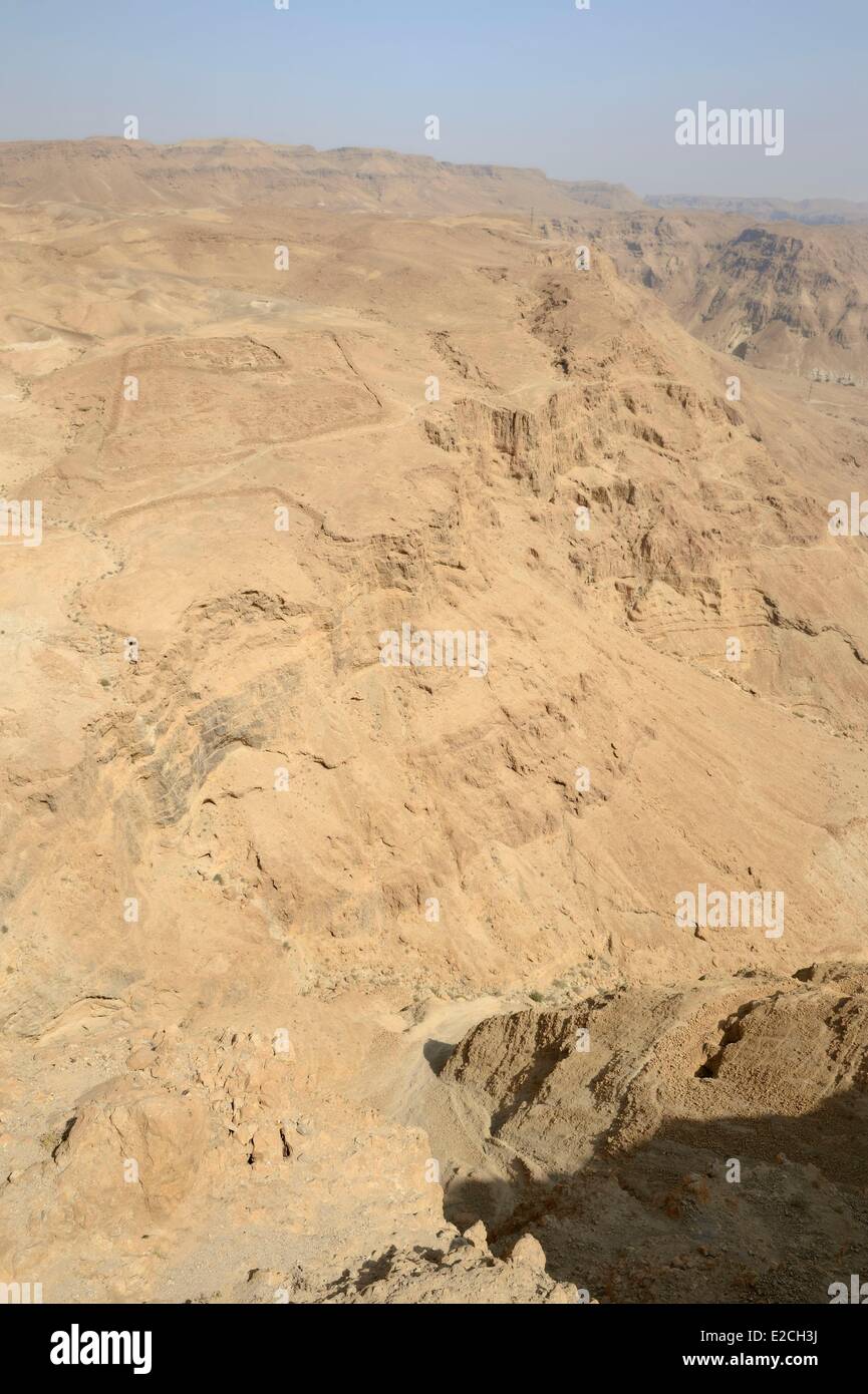 Israel, Negev-Wüste, Masada Festung, Weltkulturerbe der UNESCO, Überreste eines römischen Lagern von der Belagerung mit den jüdischen Aufstand von 70 auf der anderen Seite des Tals verknüpft Stockfoto