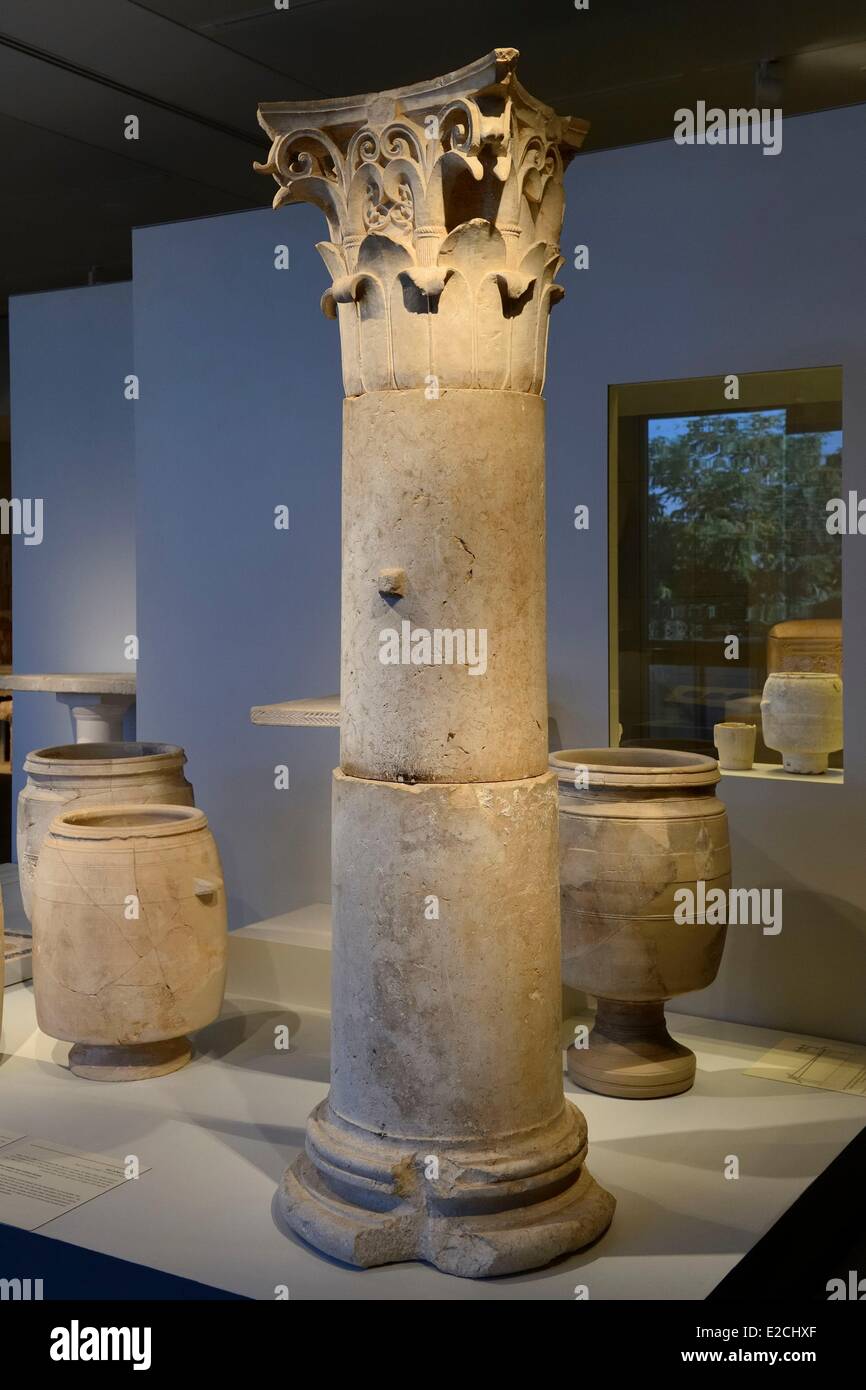 Israel, Jerusalem, Guivat Ram District, Israel Museum, Abteilung der Archäologie, korinthische Kapitell aus 1 Jahrhundert v. Chr. Stockfoto