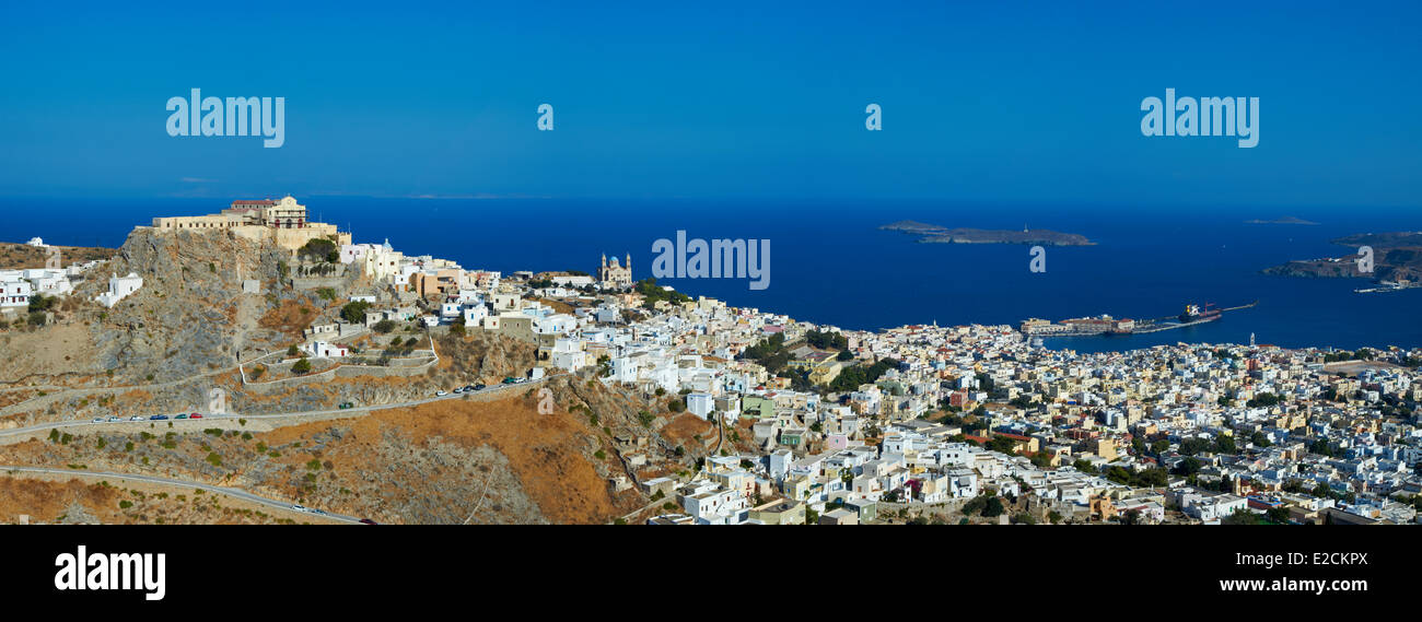 Griechenland-Kykladen-Syros Insel Ermoupoli Twin Hügel katholische und orthodoxe Seiten Ano Syros und Anastasi Stockfoto