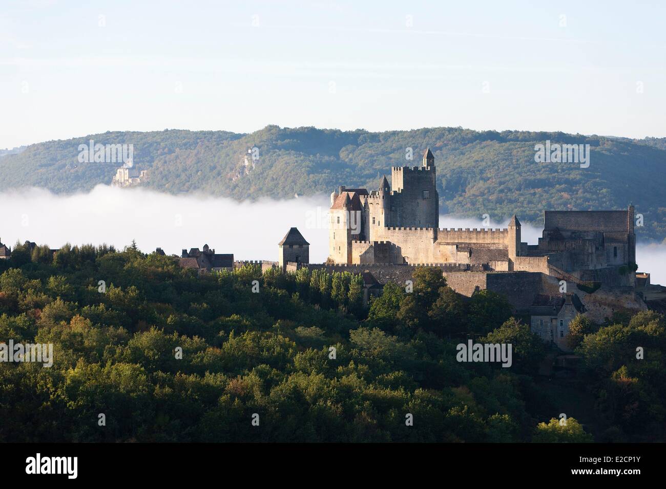 Frankreich Dordogne Perigord Noir Dordogne Tal Beynac et Cazenac gekennzeichnet Les Plus Beaux Dörfer de France (The Most Beautiful Stockfoto