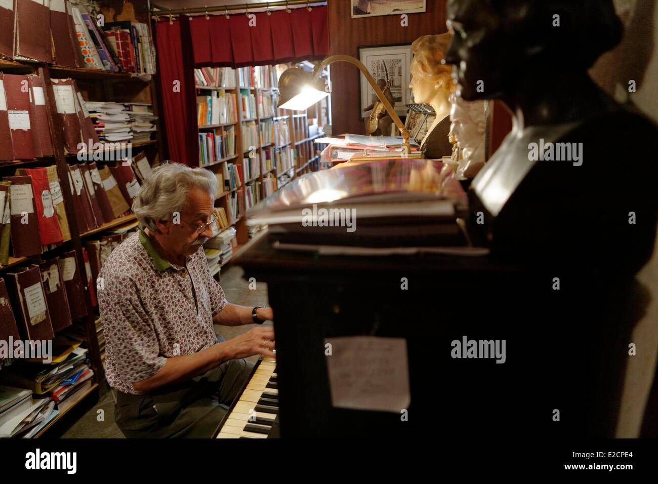 Spanien Katalonien Barcelona Rambla Bereich Casa Beethoven Musik speichern Verkauf klassischer Jazz Sardana Bossa Nova Samba und Rumba-Blatt Stockfoto Spanien Katalonien Barcelona Rambla Bereich Casa Beethoven Musik speichern Verkauf klassischer Jazz Sardana Bossa Nova Samba und Rumba-Blatt Stockfoto