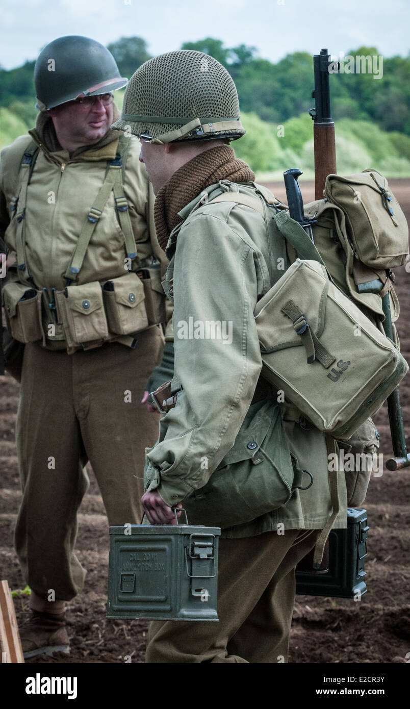 Eine Nachstellung oder Reenactment, Gruppe, spezialisiert in amerikanischen GIS-der 2. Weltkrieg aus d-Day, Juni 1944 bis Kriegsende Stockfoto