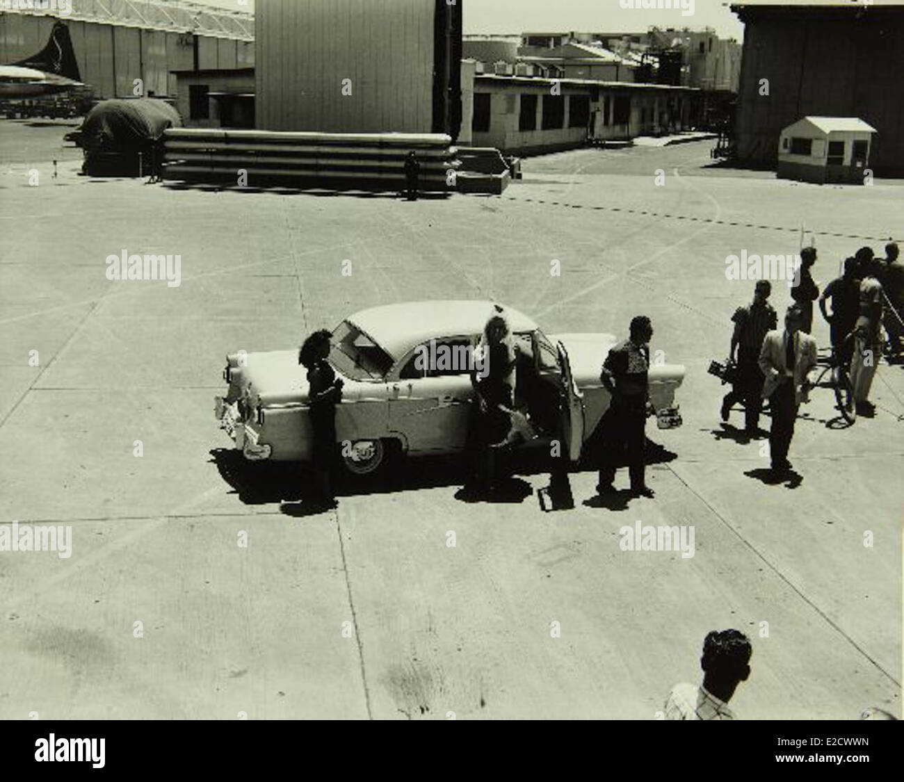 Das Convair/General Dynamics-Werk in San Diego war ein wichtiger Drehpunkt für die Luft- und Raumfahrt und trug sowohl zur militärischen als auch zur kommerziellen Flugzeugproduktion bei. Die Belegschaft des Werks spielte eine wesentliche Rolle bei der Weiterentwicklung der Luftfahrttechnologie und des Flugzeugdesigns. Stockfoto