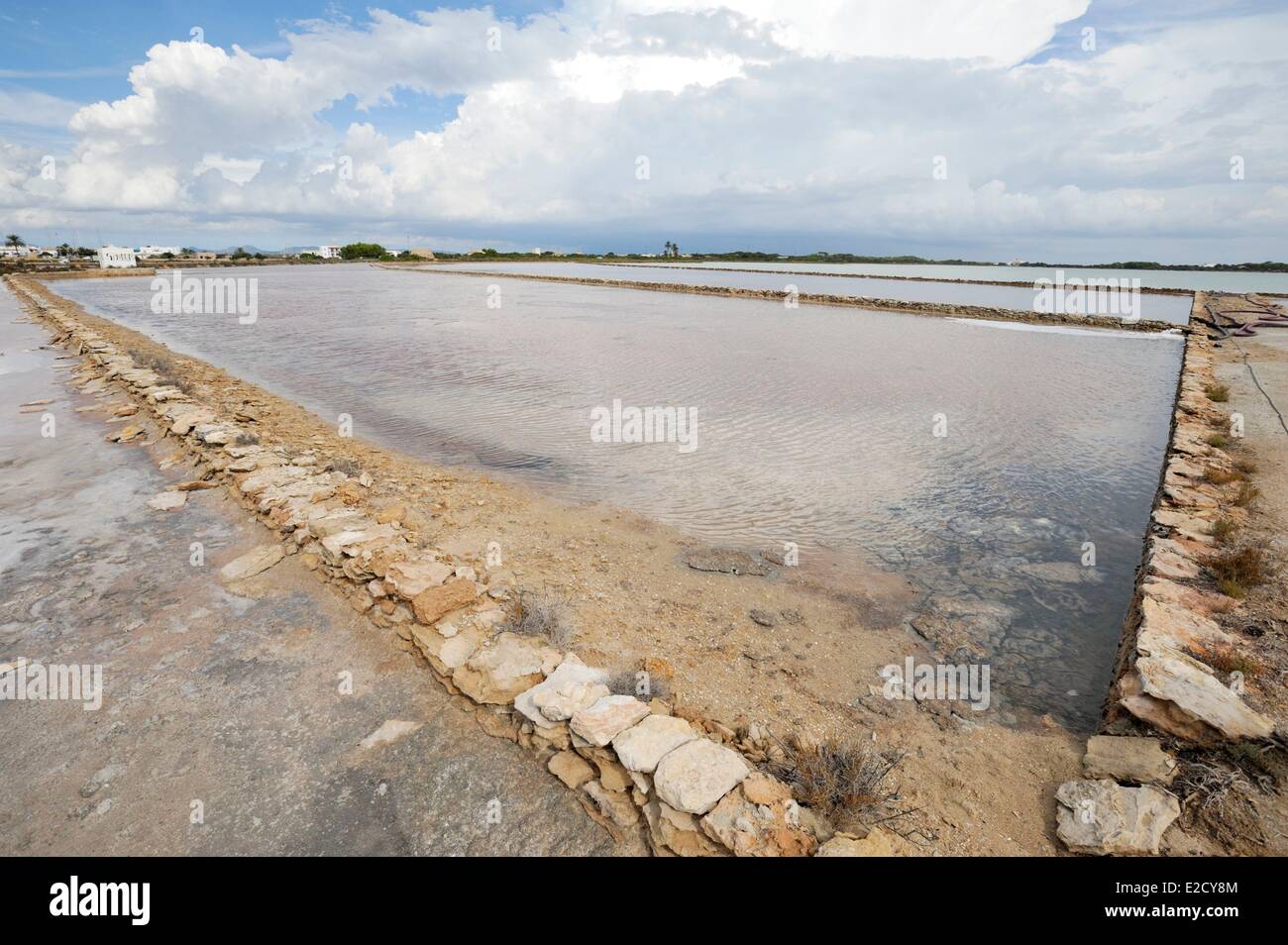 Spanien Balearischen Inseln Formentera La Savina Estany Pudent saline Teich Stockfoto