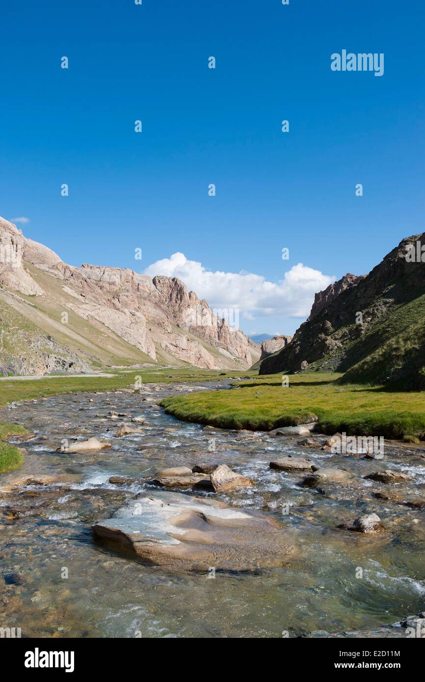 Kirgisistan Naryn Provinz Tach Rabat Tal befindet sich an der Seidenstraße, die als Weltkulturerbe von UNESCO-Fluss Stockfoto