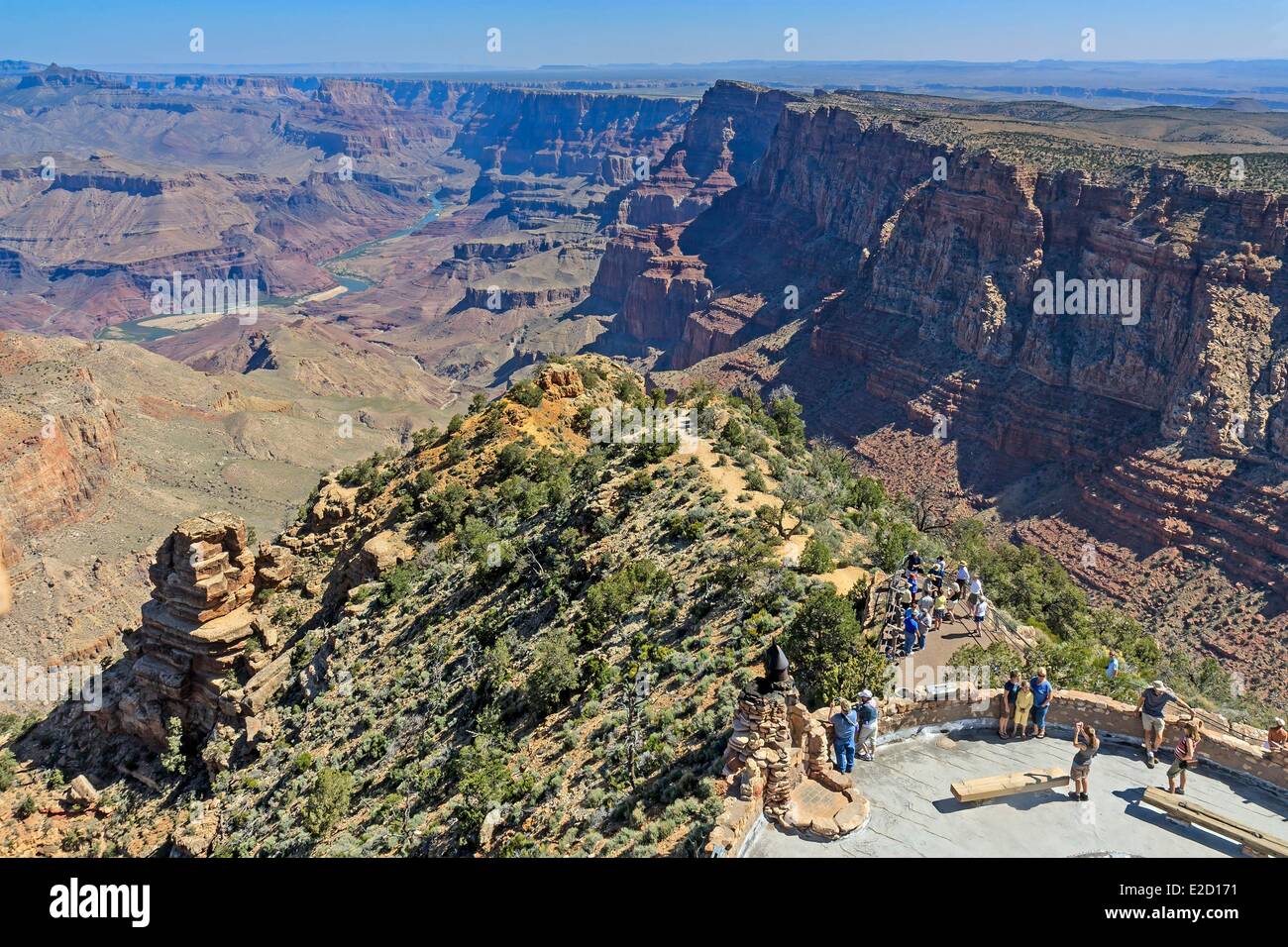 USA Arizona Grand Canyon National Park Weltkulturerbe von UNESCO Südrand Besucher betrachten die Grand Stockfoto