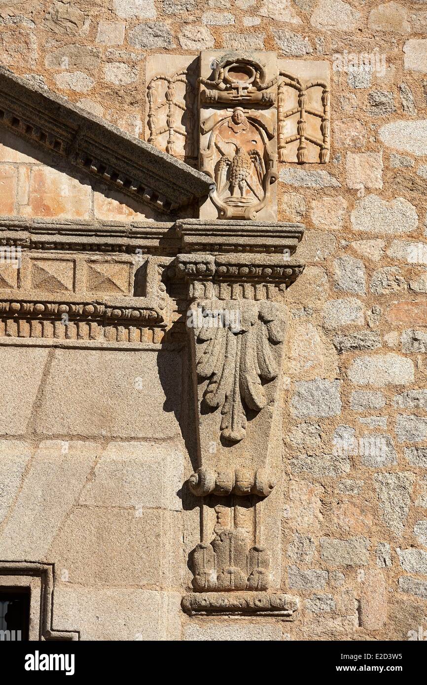 Spanien Extremadura Cáceres Altstadt Weltkulturerbe von UNESCO Palast in Los Golfines de Abajo Wappen Stockfoto
