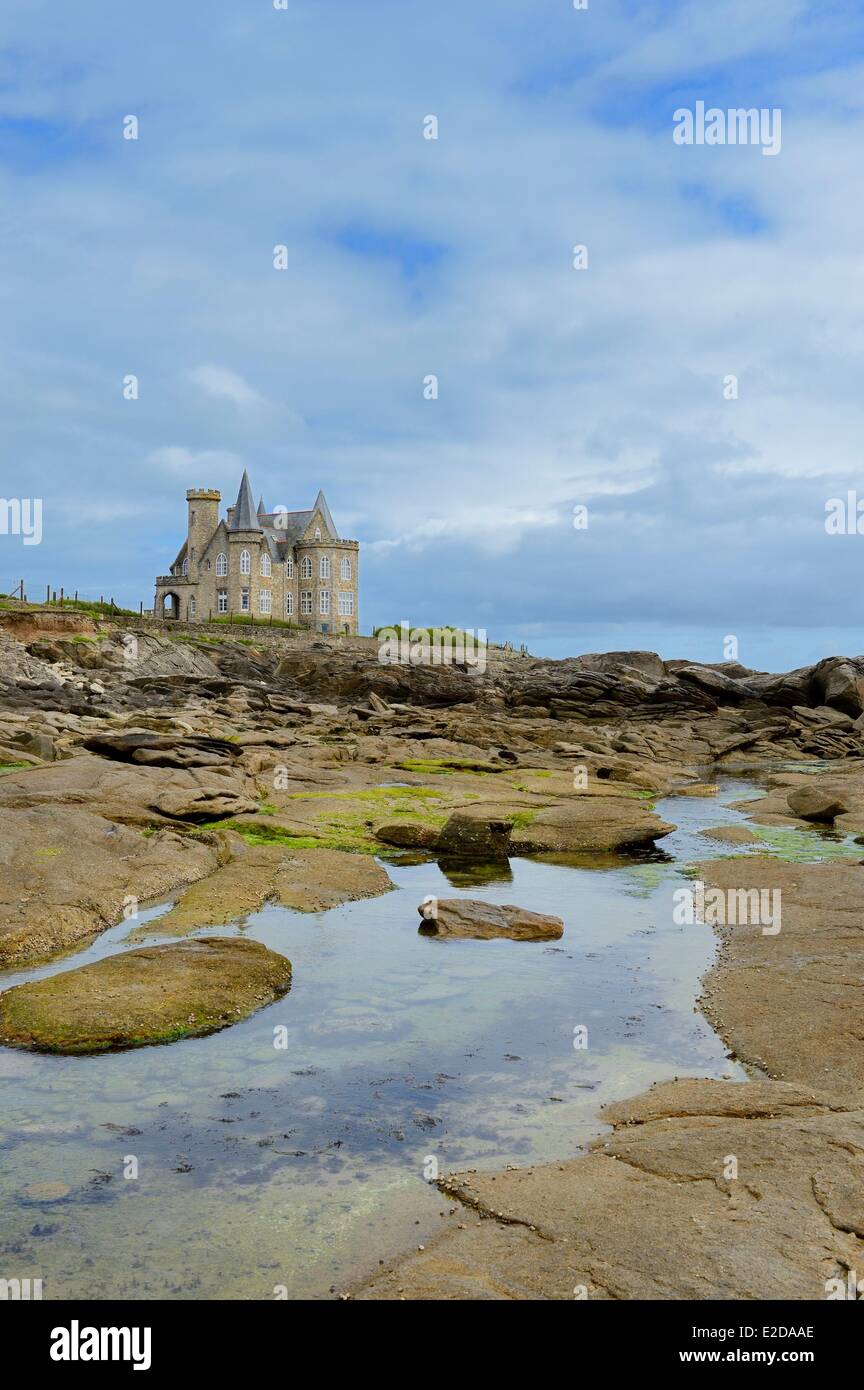 Frankreich, Morbihan-Halbinsel Quiberon, gelegen am Pointe de Beg äh Lann (oder Pointe De La Lande), Schloss Turpault, die Burg markiert den Eingang der Côte Sauvage (wilde Küste) Stockfoto