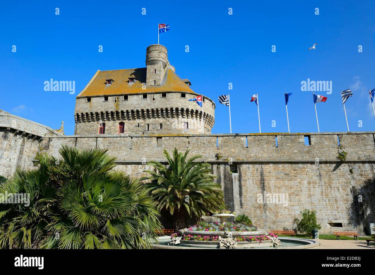 Frankreich, Ille et Vilaine, Côte Emeraude (Smaragdküste), Saint-Malo, die Stadtmauer und Burg Stockfoto