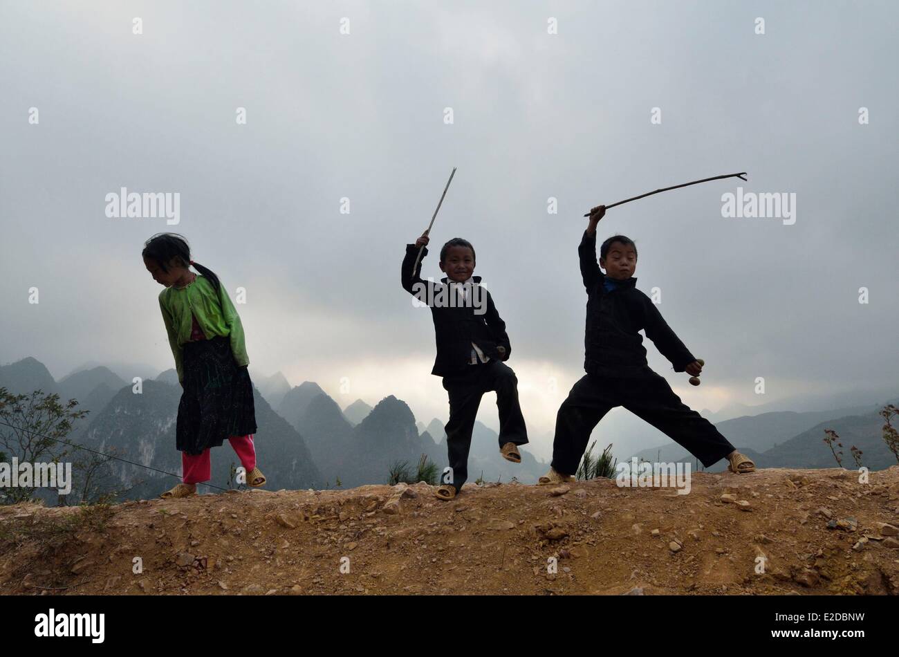 Vietnam Ha Giang Provinz Black Hmong ethnische Gruppe Kinder Stockfoto