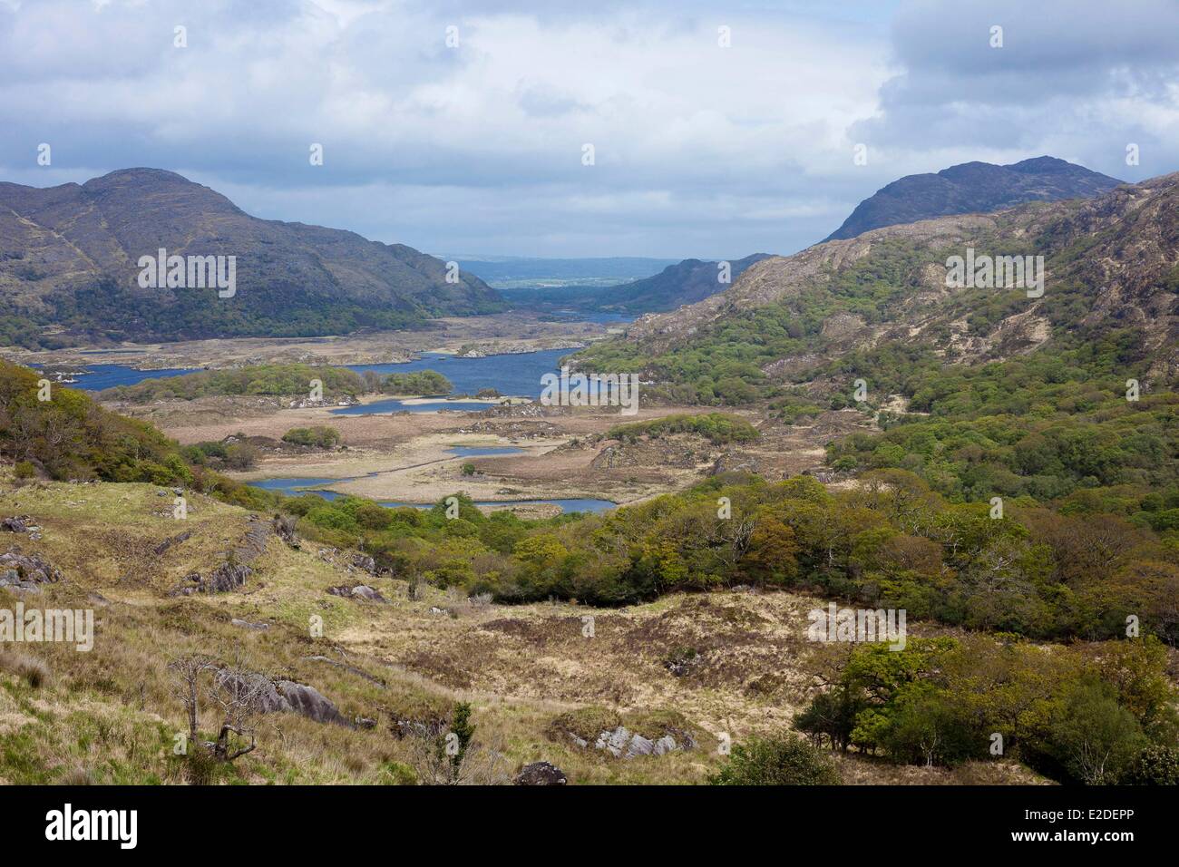 Irland County Kerry Killarney National Park Ladies View Obersee und Tal Stockfoto