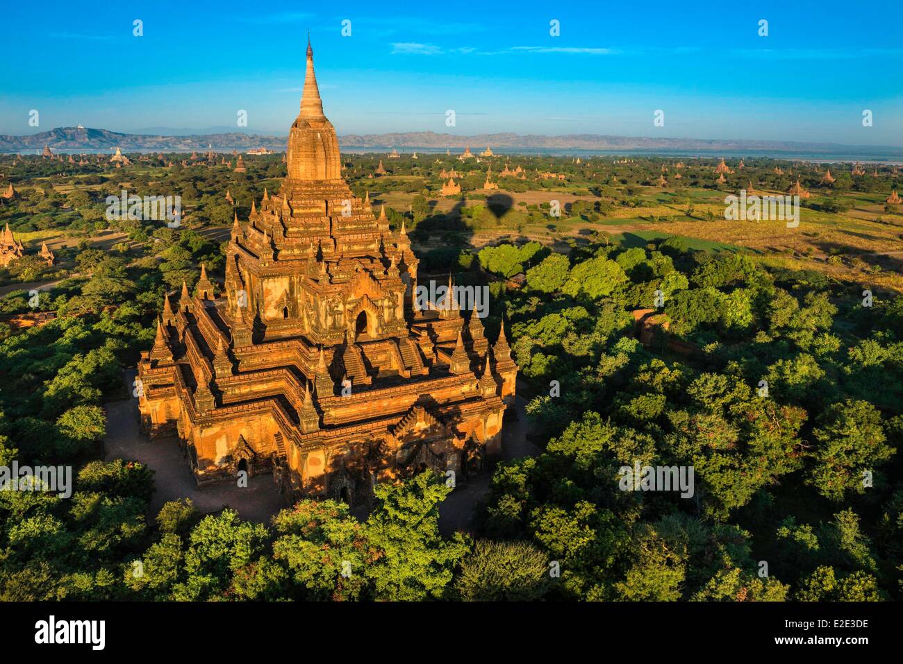Myanmar (Burma) Mandalay Abteilung Bagan Überblick über die alte historische Hauptstadt im Ballon mit Luftballons über Bagan Blick aus der Stockfoto