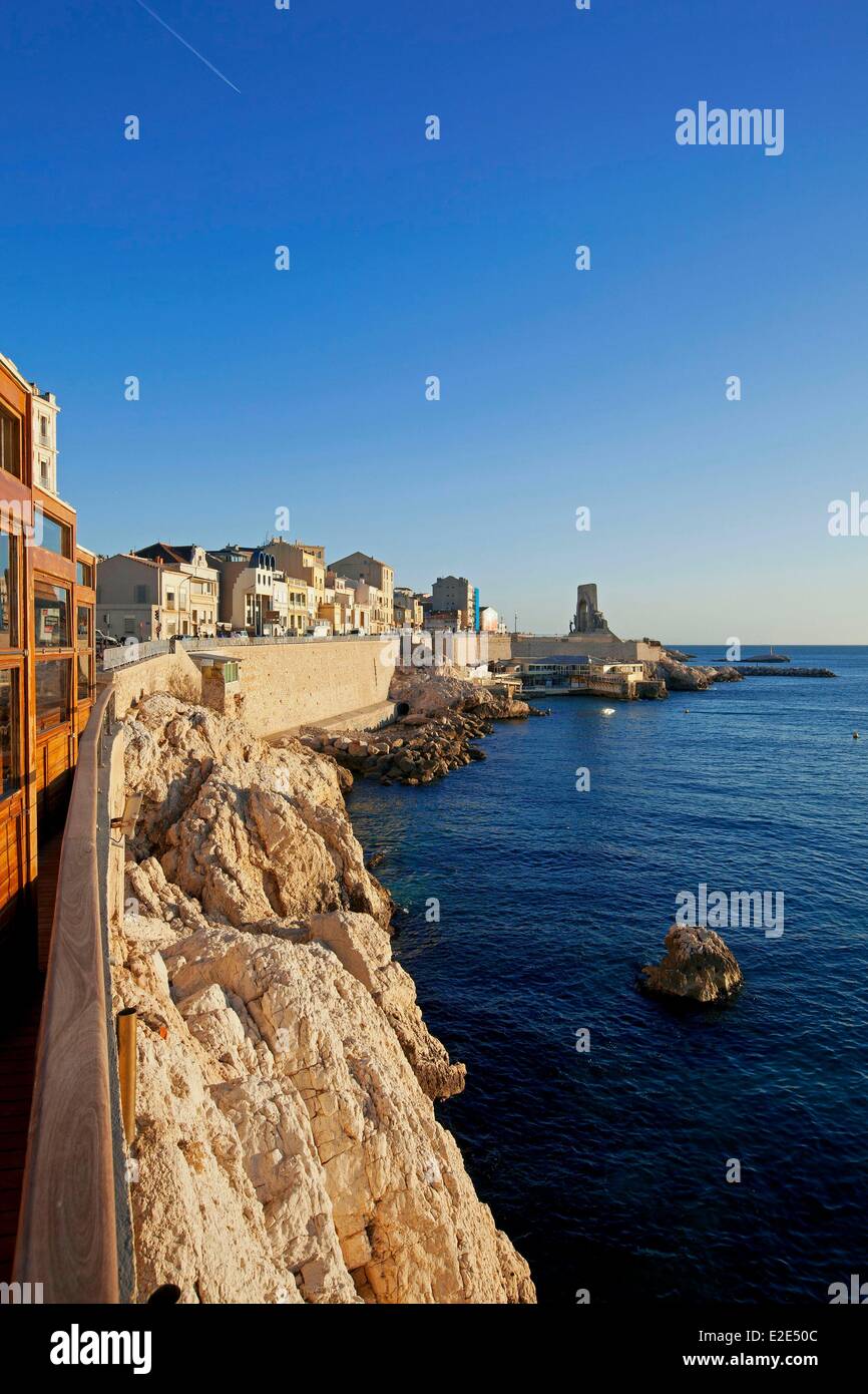 Bouches du Rhone in Frankreich Marseille Kulturhauptstadt 2013 Kultur Corniche JF Kennedy Memorial Ost-Armee im Hintergrund Stockfoto