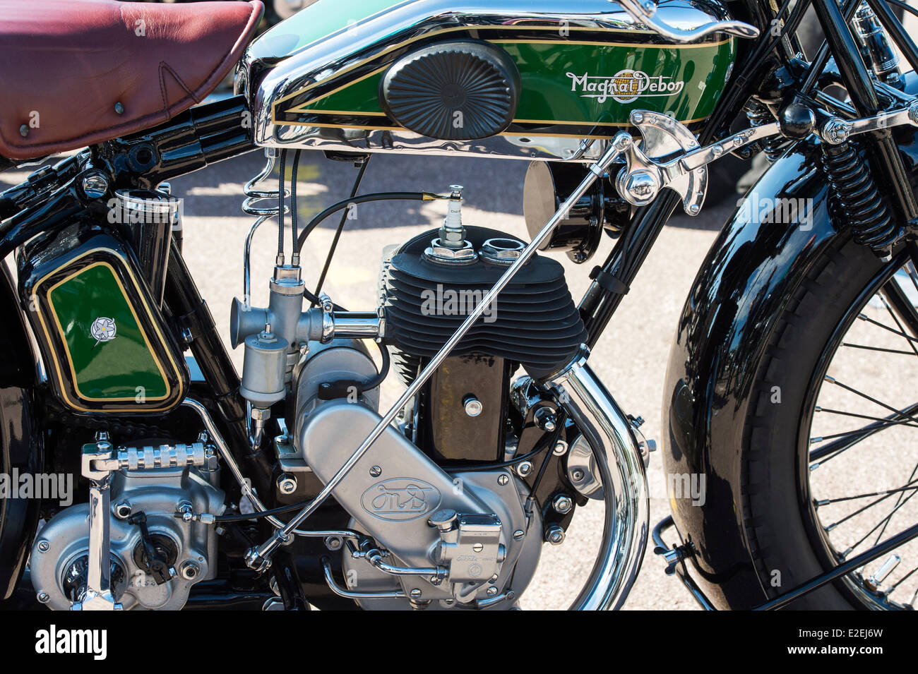Vintage Magnat Debon BST Motorrad am VMCC Banbury verkehren. Banbury, Oxfordshire, England Stockfoto