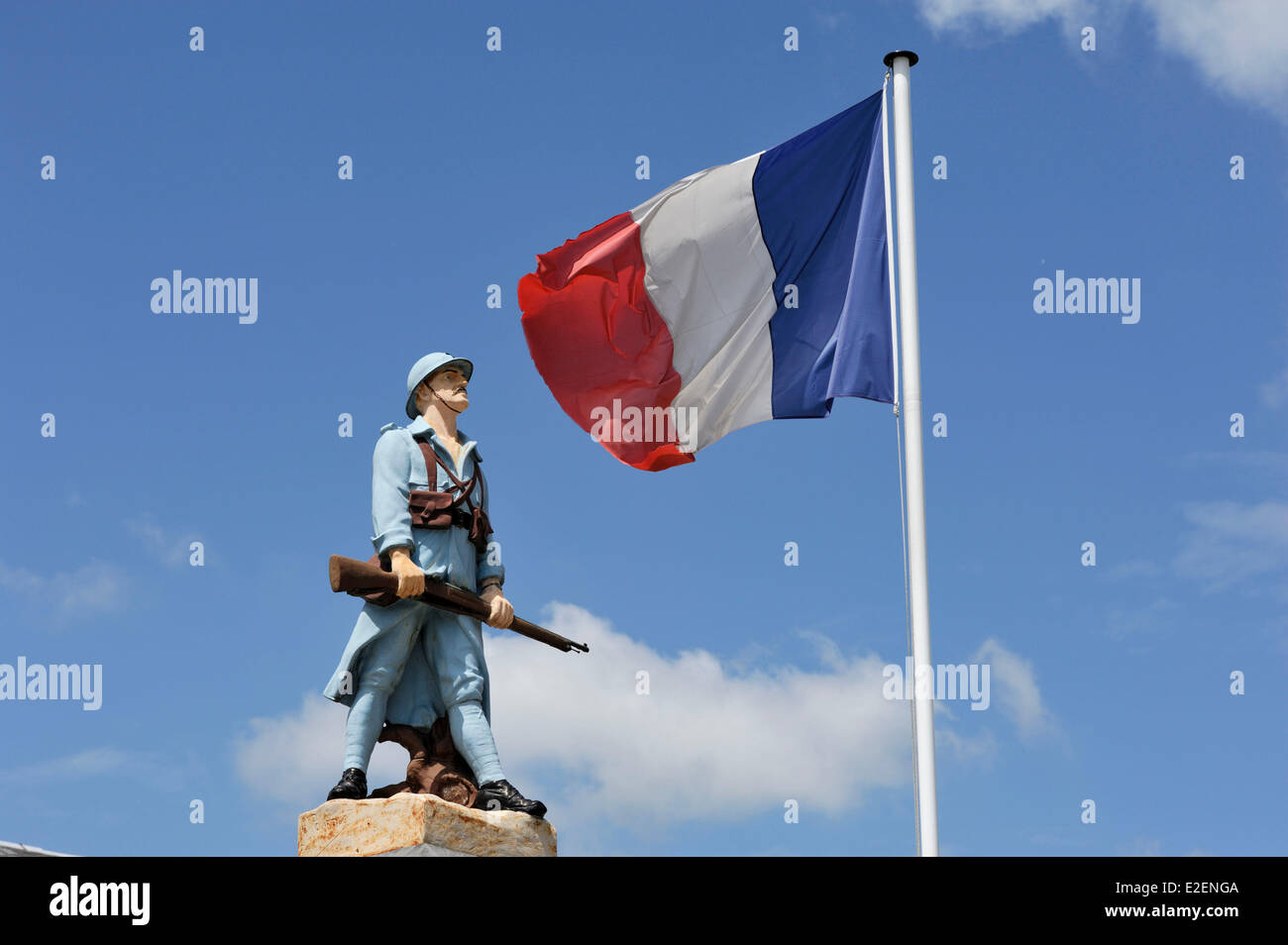 Frankreich, Ardennen, Douzy, place des 11. November 1918, Kriegerdenkmal des ersten Weltkrieges Stockfoto