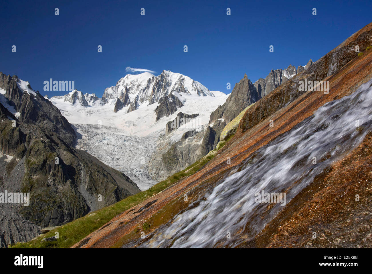 Frankreich, Haute Savoie, Chamonix, Mont Blanc (4810m) aus dem Refuge du Couvercle, Mont-Blanc-Massiv Stockfoto