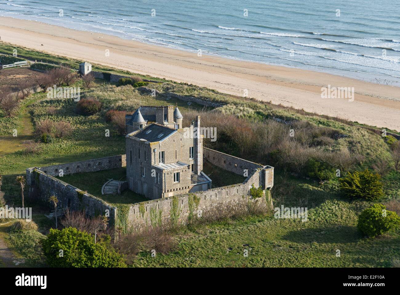 Frankreich, Manche, Ravenoville, Utah Beach, Fort de Ravenoville, 19. Jahrhundert (Luftbild) Stockfoto