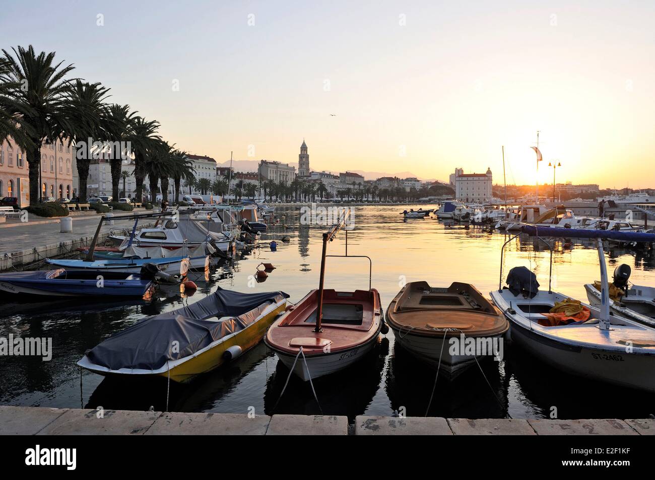 Kroatien, Dalmatien, Split, alte römische Stadt Weltkulturerbe von UNESCO und Riva (oder Strandpromenade) Stockfoto