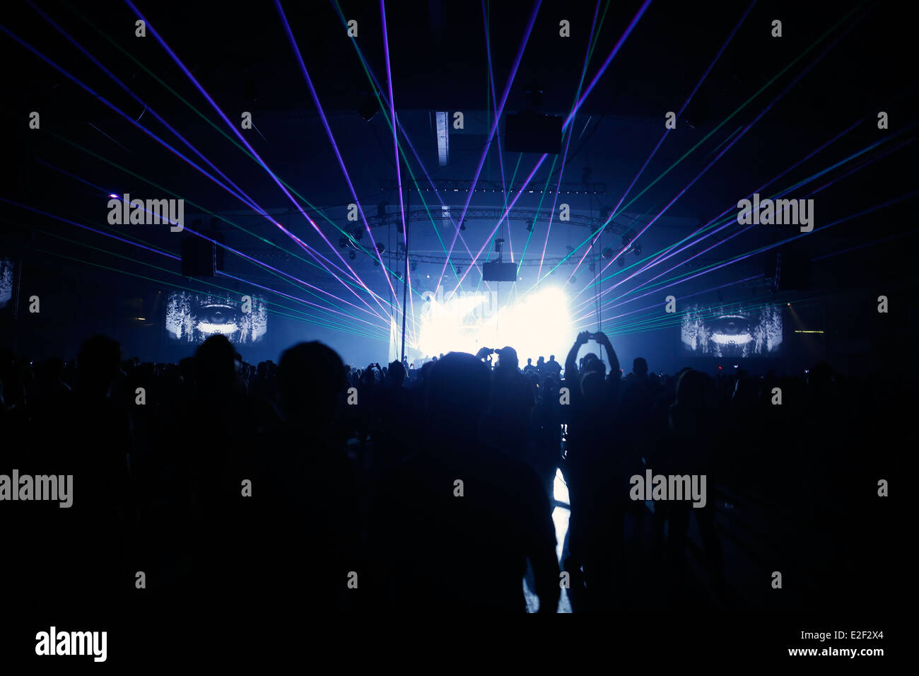 Licht zeigt und wirkt sich bei live-Auftritten am Sonar Musik und Medien erweiterte Festival in Barcelona, Spanien Stockfoto