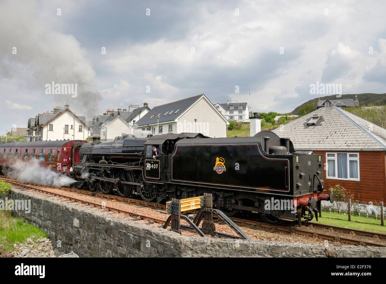 Jacobite Steam train The Lancashire Fusilier 45407 auf West Highland Railway Linie nach Fort William. Mallaig Highland, Schottland, Vereinigtes Königreich Stockfoto