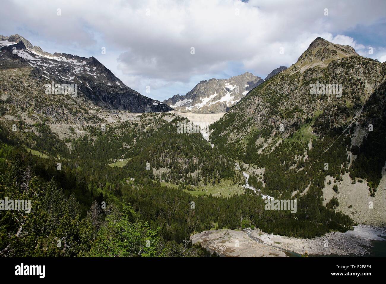 Frankreich, Hautes-Pyrenäen, Neouvielle Park, Granit-massiv in Richtung Cap de langen Damm Stockfoto