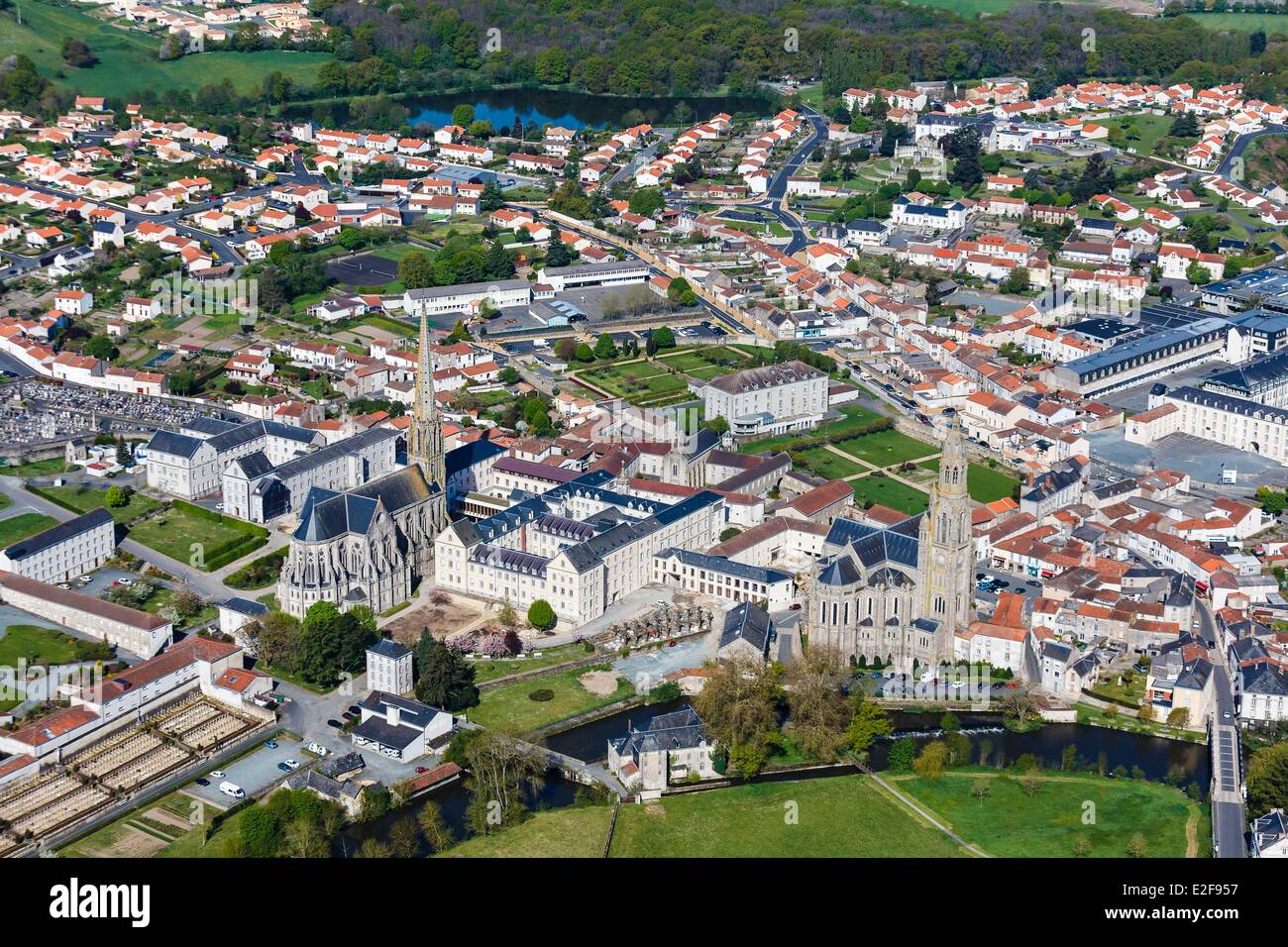 Frankreich-Vendée Saint-Laurent-Sur-Sevre langstieliges De La Sagesse Kloster Basilika Saint Louis-Marie Grignion de Montfort und die Stockfoto