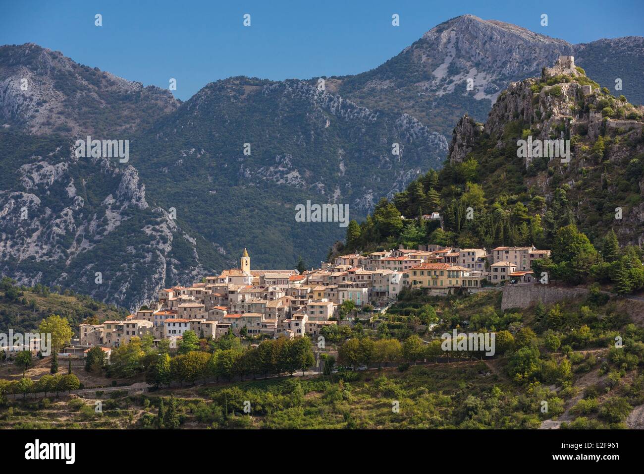 Frankreich Alpes Maritimes Saint Agnes Dorf am Himmel gekennzeichnet Les Plus Beaux Dörfer de France (die schönsten Dörfer Stockfoto