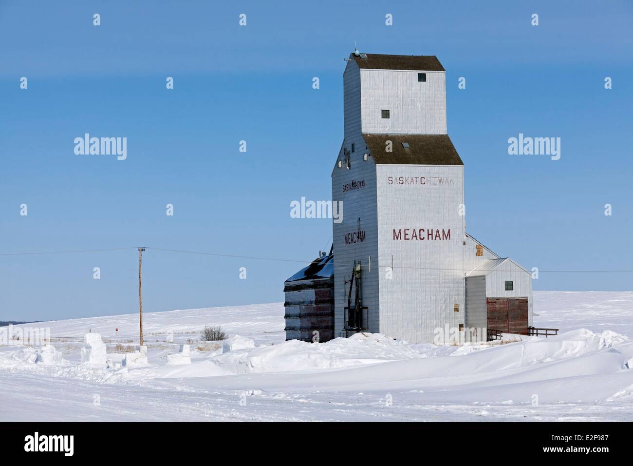 Kanada, Saskatchewan, ländlichen Gegend im Winter, das Dorf Meacham, Getreidesilo Stockfoto