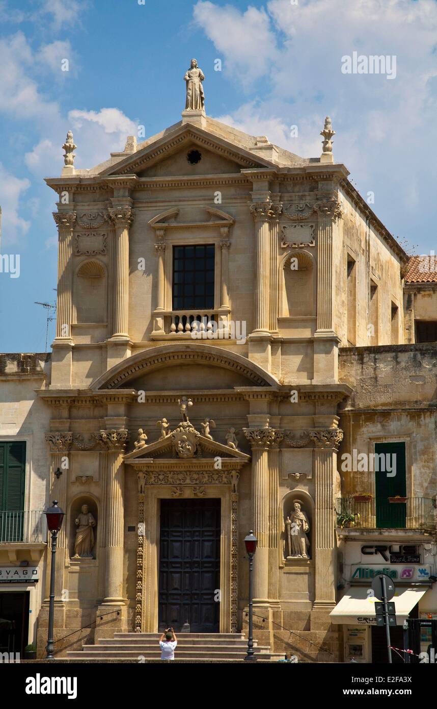 Italien, Apulien, Salento-Halbinsel, Lecce, römische Amphitheater Platz, St Mark Chapel Stockfoto