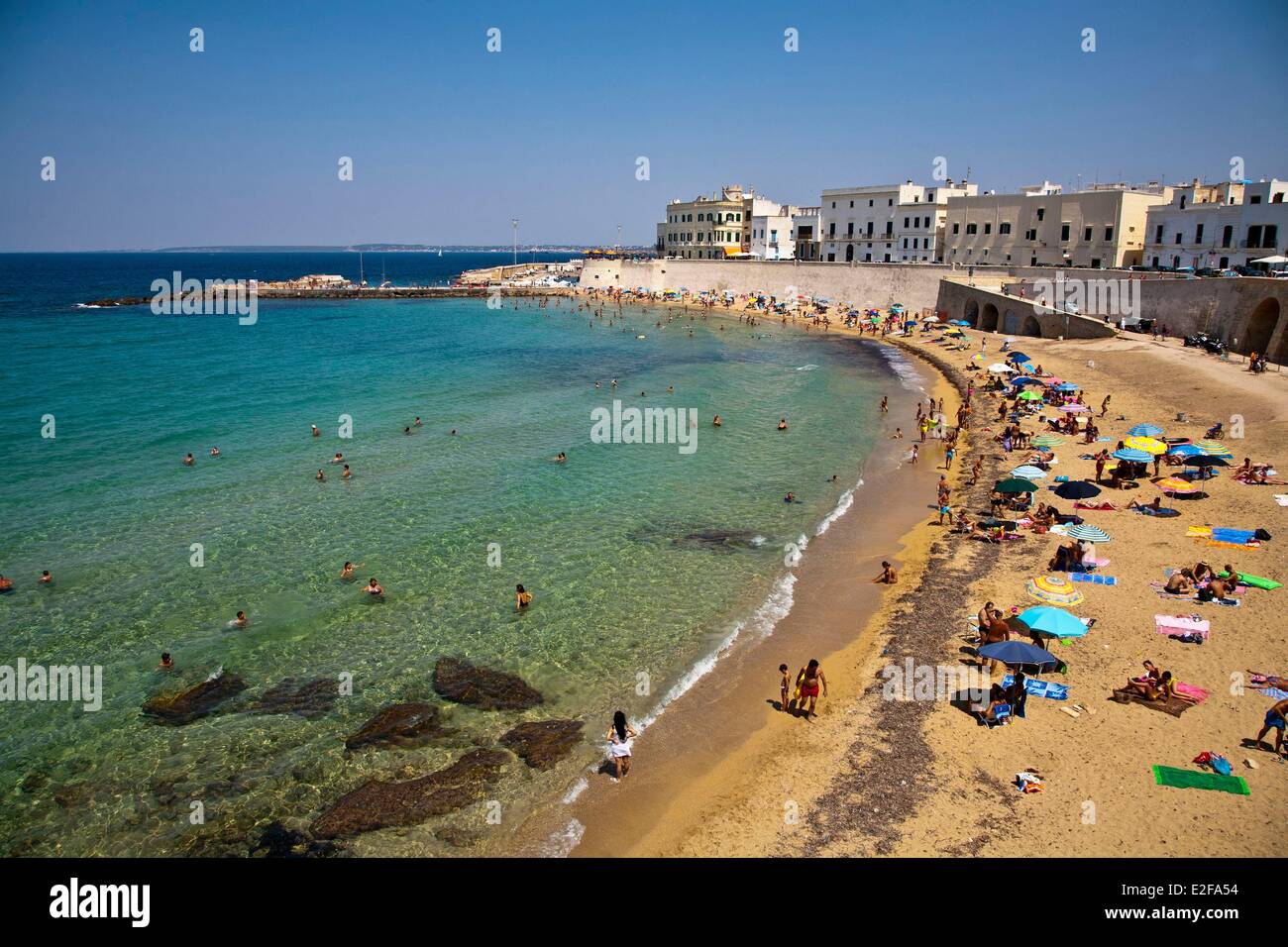 Italien, Apulien, Gallipoli, Altstadt, Strand, Ionisches Meer Stockfoto