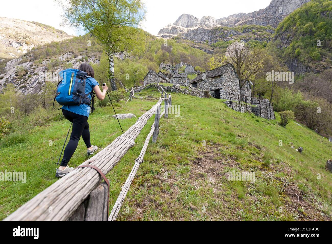 Schweiz, Tessin, Val Verzasca, trekking in Odro Bergsiedlung Stockfoto