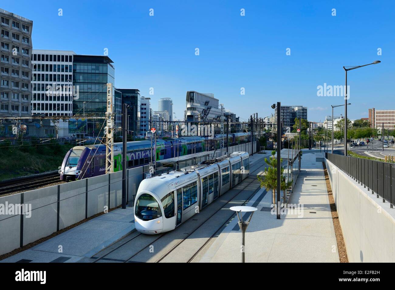Frankreich, Rhone, Lyon, die Herstellung - Montluc Straßenbahn Haltestelle auf der Linie 4 Stockfoto