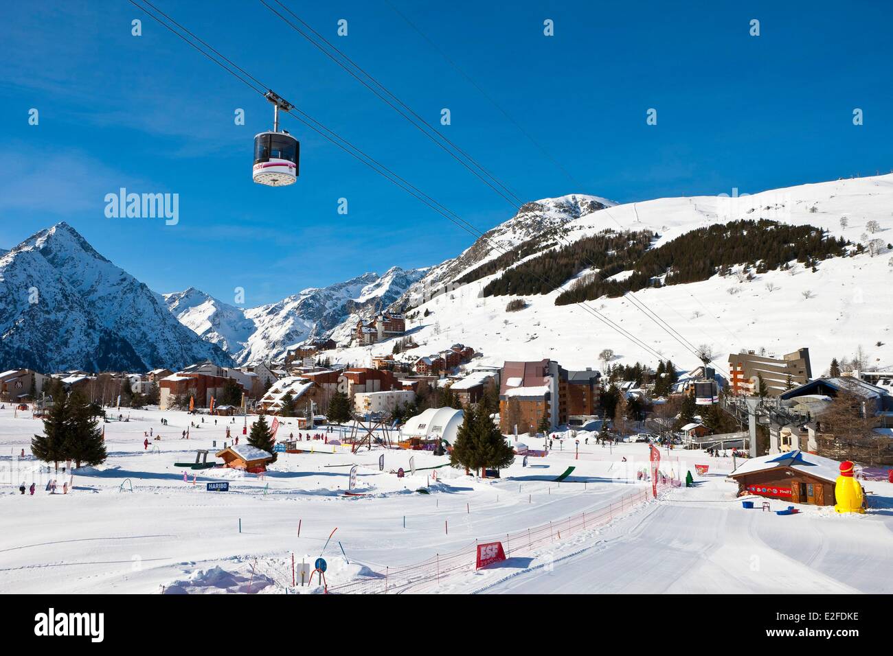 Skigebiet von Les Deux Alpes-Frankreich, Isere, Oisans massiv Stockfoto