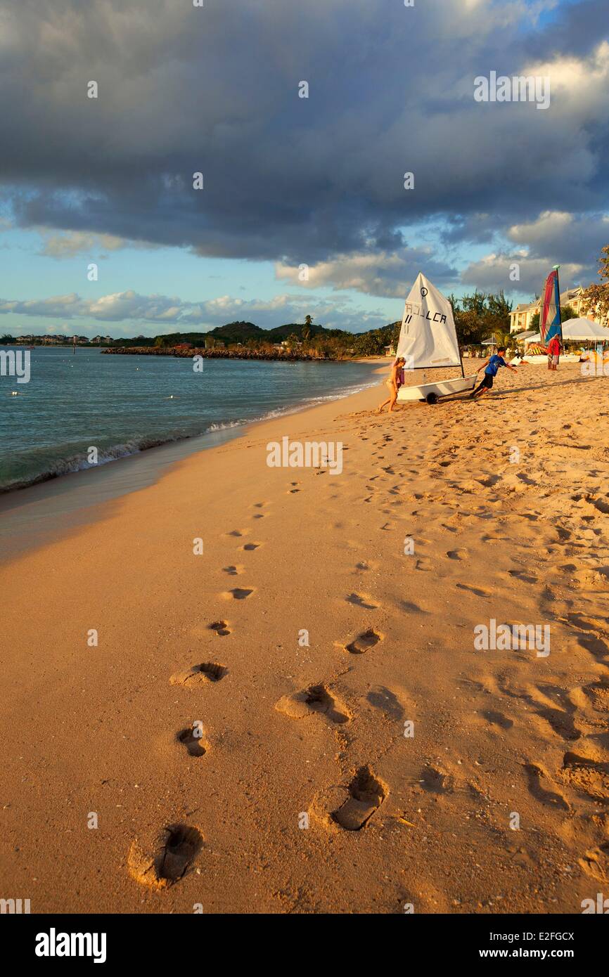 West Indies Karibik, Inseln der Wind, Saint Lucia, North Island, Gros Islet District, Rodney Bay, Reduit beach Stockfoto