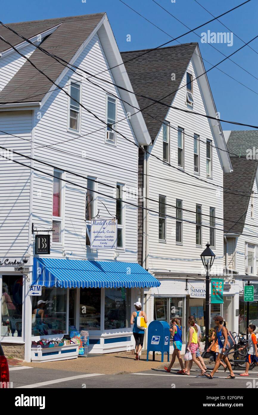 USA, Massachusetts, Cape Cod, Martha es Vineyard Insel, Tisbury (Vineyard Haven), Main Street, Whote Häusern und Geschäften Stockfoto