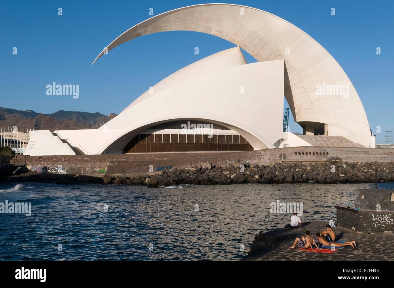 Spanien, Kanarische Inseln, Teneriffa Insel, Santa Cruz De Tenerife, Oper von dem Architekten Santiago Calatrava Stockfoto